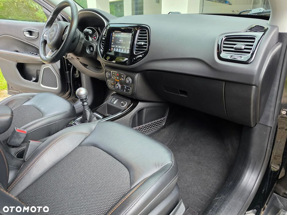 Jeep Compass 1.4 TMair Limited FWD S&S - 28