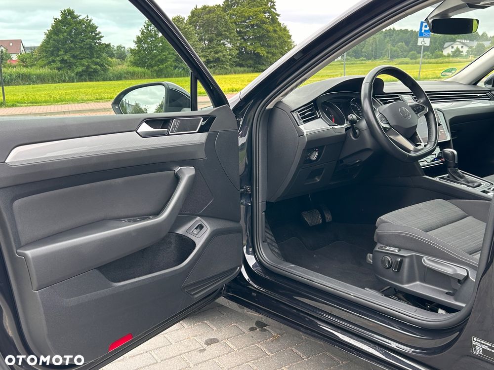 Volkswagen Passat 2.0 TDI SCR Comfortline DSG - 17