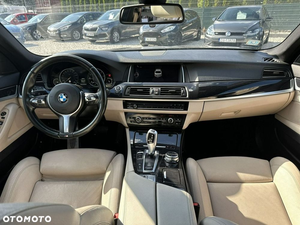 BMW Seria 5 528i xDrive - 16