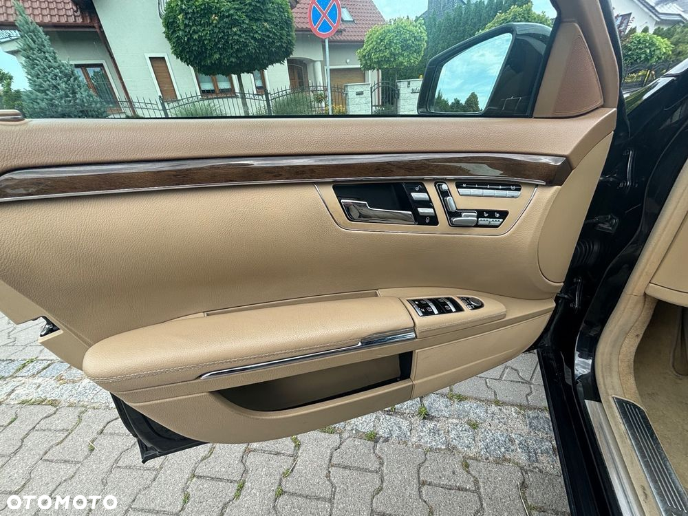 Mercedes-Benz Klasa S 350 (BlueTEC) d 4-Matic 7G-TRONIC - 17
