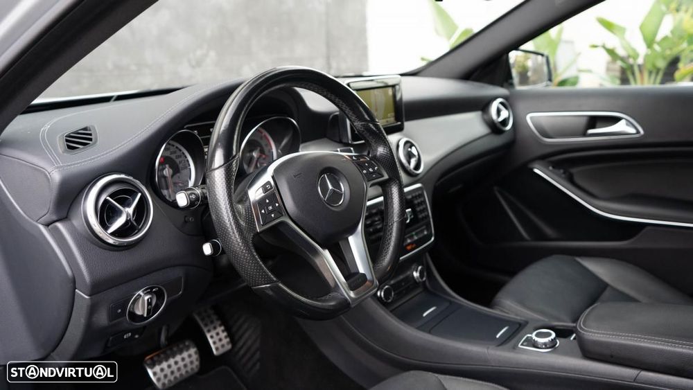 Mercedes-Benz GLA 200 - 15