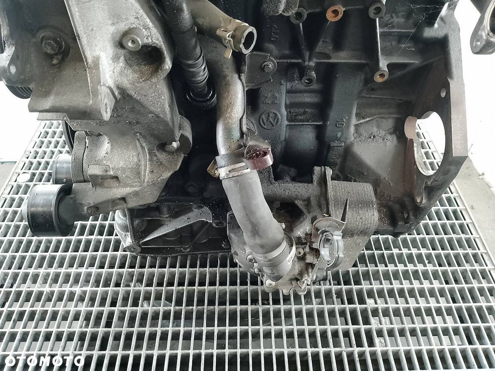 SILNIK RENAULT LAGUNA III M9RN744 2.0 DCI - 4