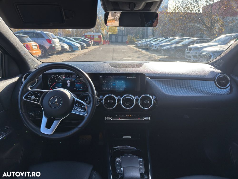 Mercedes-Benz GLA 200 7G-DCT Progressive - 25