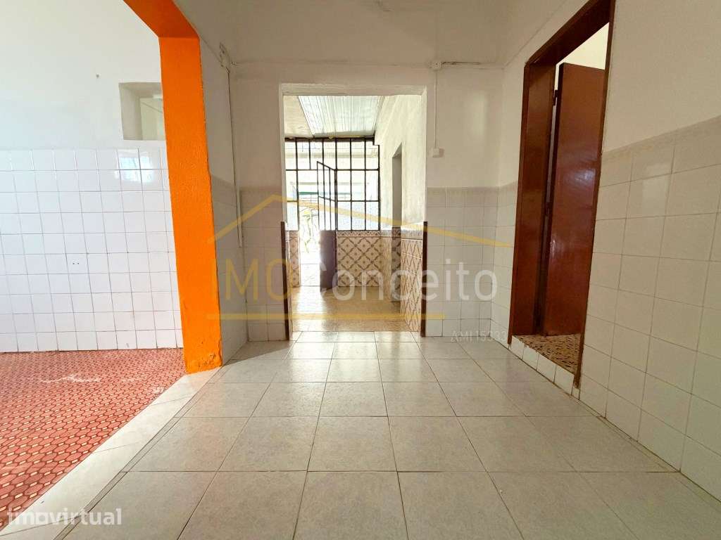 Moradia T3 com Terreno e Potencial para T1 Independente | Casais Ma... - Grande imagem: 3/38