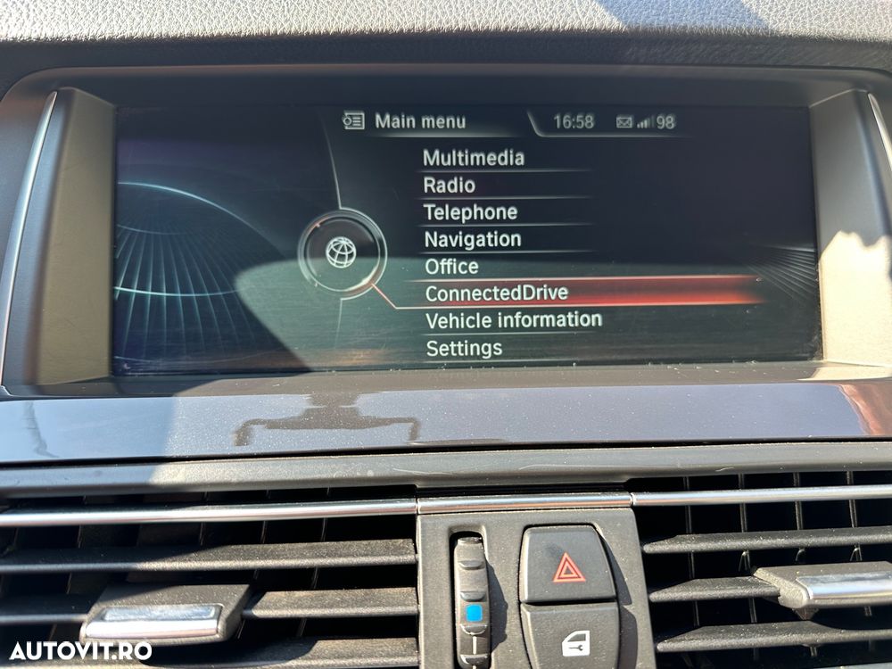 BMW Seria 5 - 32