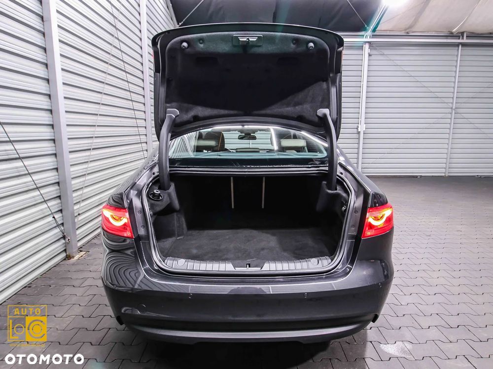 Jaguar XF E-Performance Portfolio - 13