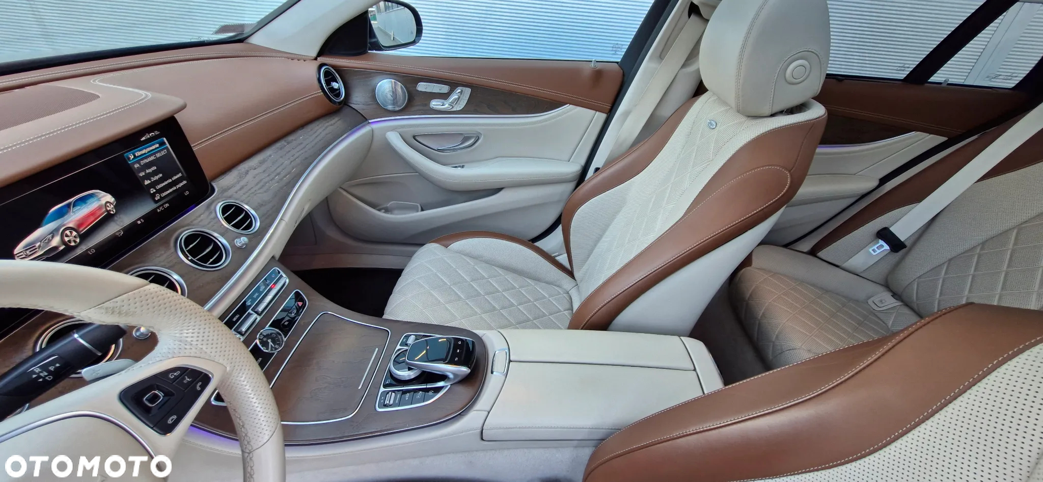 Mercedes-Benz Klasa E 350 BlueTEC 4-Matic Avantgarde - 19