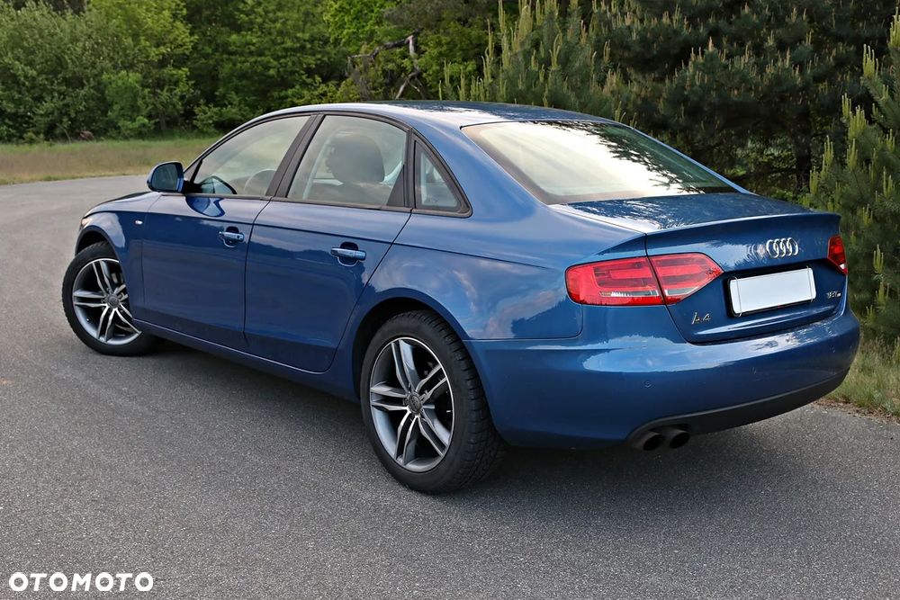 Audi A4 Limousine - 25