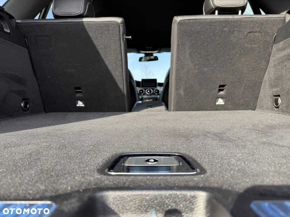 Mercedes-Benz GLC - 27