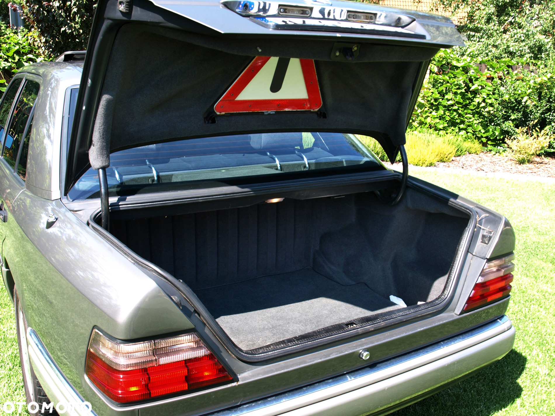 Mercedes-Benz Klasa E 300 D - 26