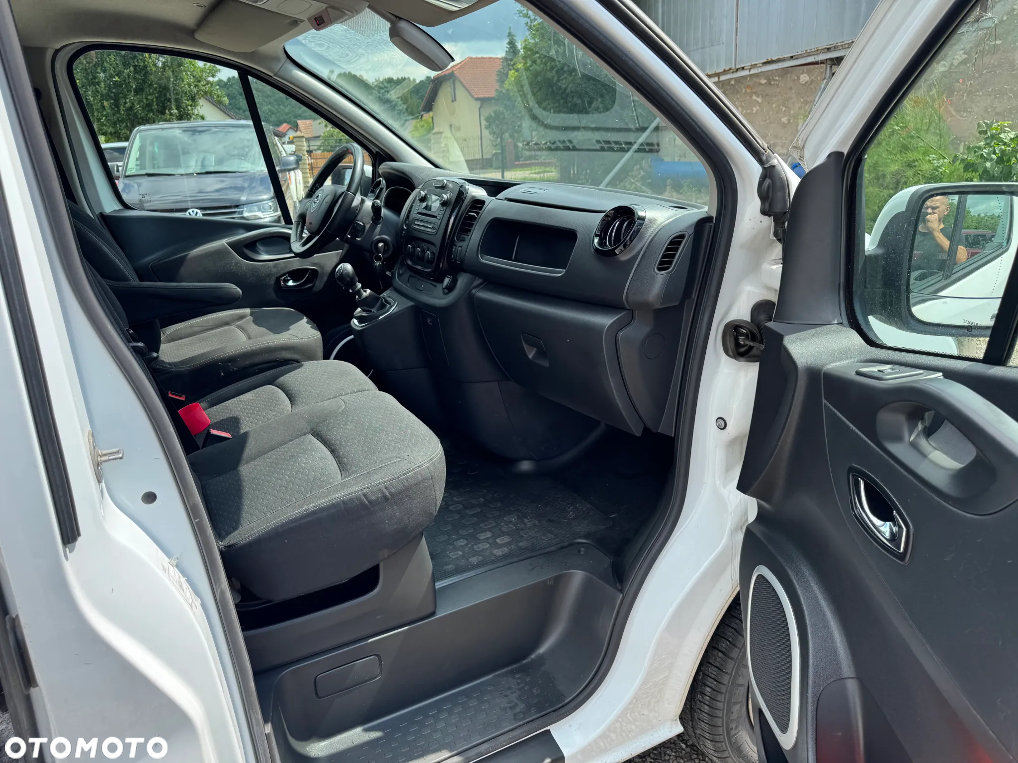 Opel Vivaro - 8