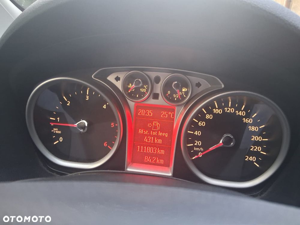 Ford Kuga 2.0 TDCi 2x4 Trend - 21