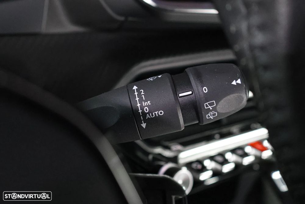 Peugeot 208 1.2 PureTech Allure - 32