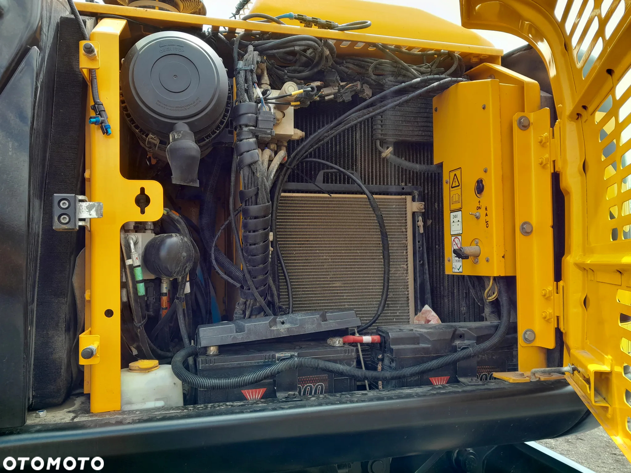 JCB JS145W - 24