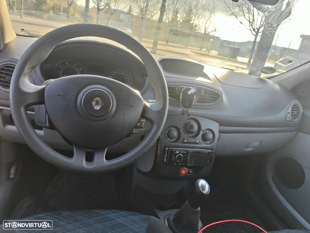 Renault Clio 1.2 16V 75 Dynamique - 6