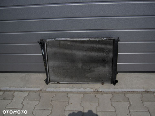 Hyundai h1 h200 2,5crdi 2,5td chłodnica wody ładna