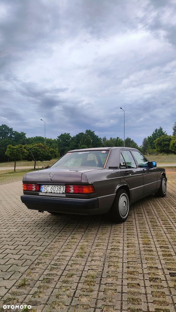 Mercedes-Benz W201 (190) - 15