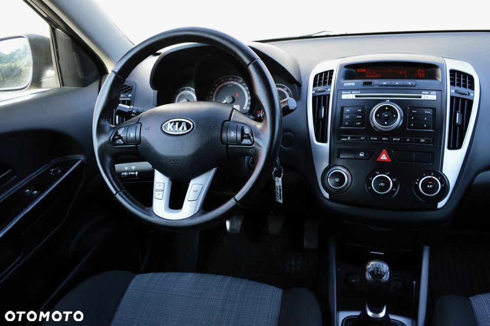 Kia Ceed 1.6 Comfort + - 9