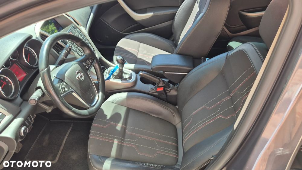 Opel Astra 1.4 T Edition 150 - 8