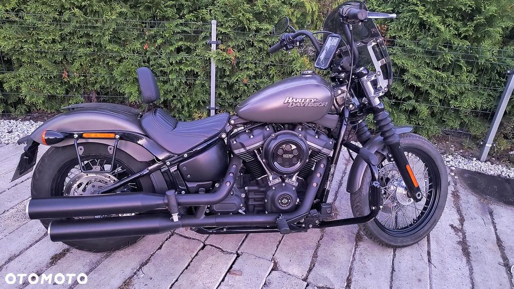 Harley-Davidson Softail Street Bob - 4