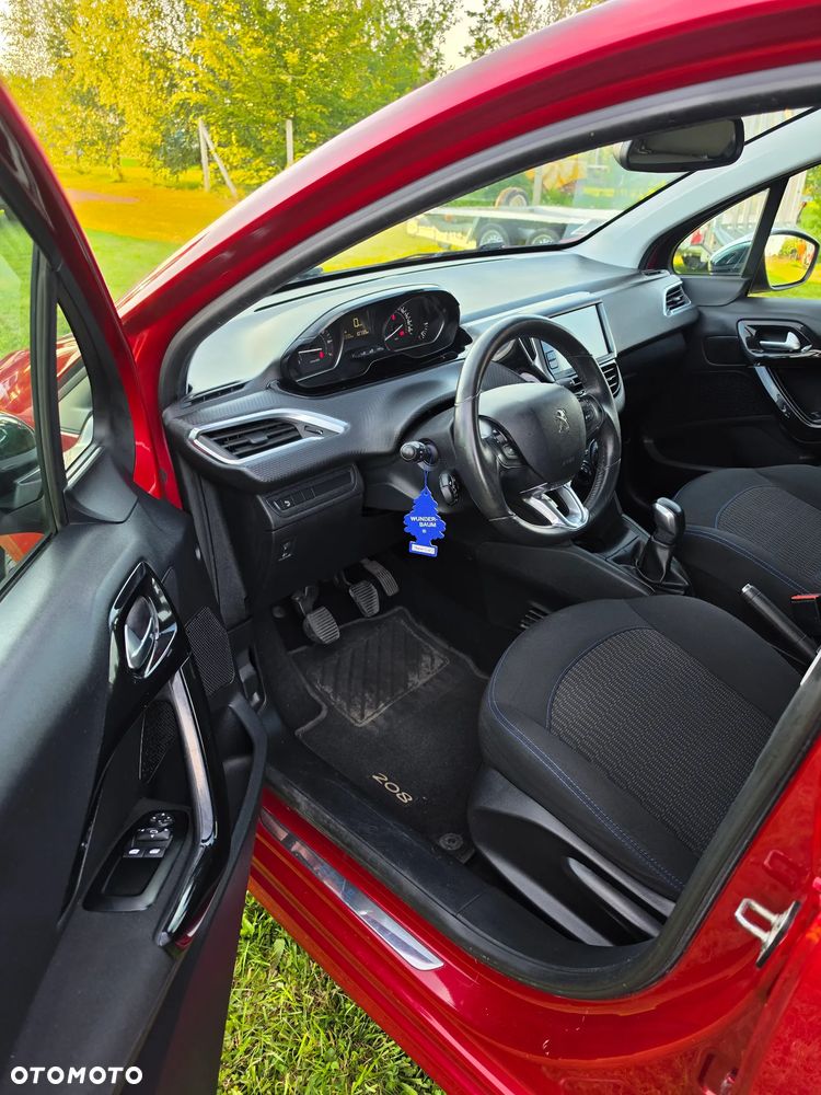 Peugeot 208 1.2 PureTech Style - 12