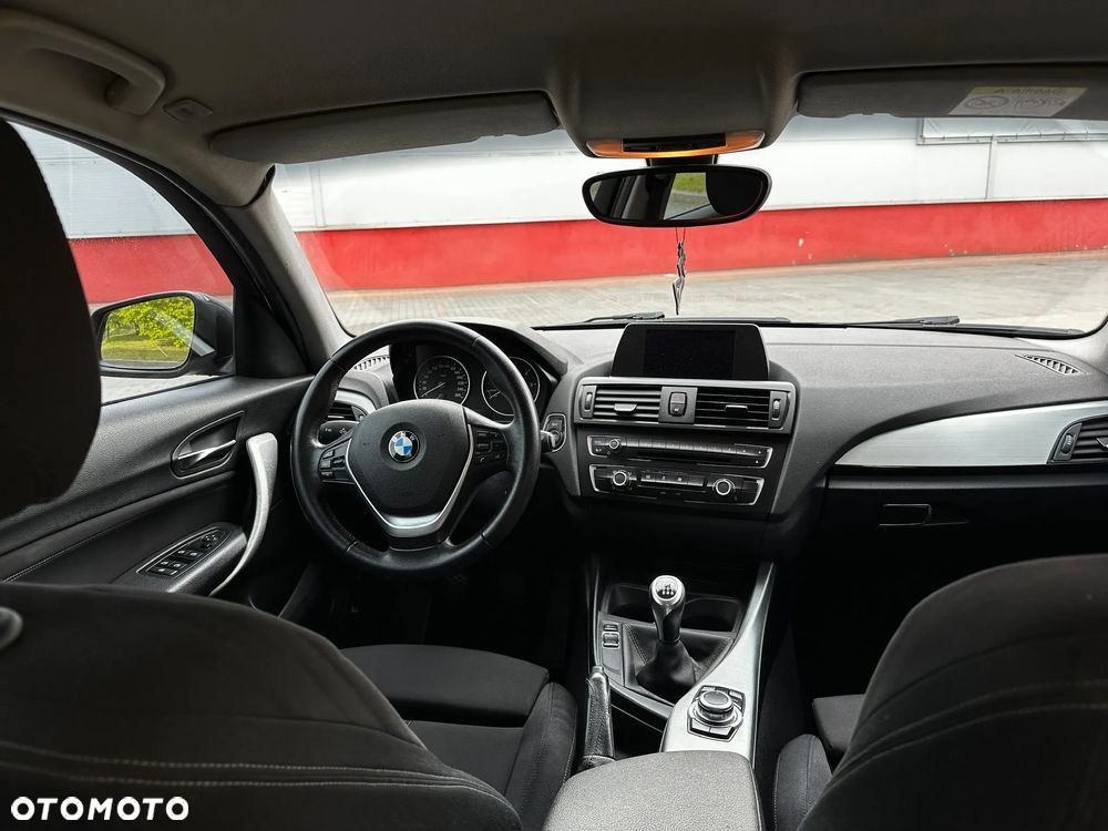 BMW Seria 1 116d EfficientDynamics Sport Line - 26