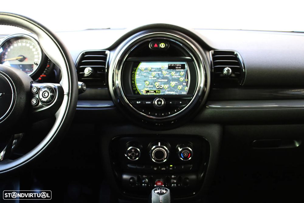 MINI Clubman Cooper D - 18