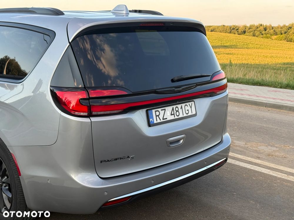 Chrysler Pacifica - 9