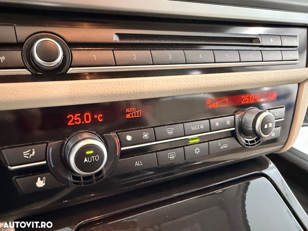 BMW Seria 5 525d xDrive AT - 11