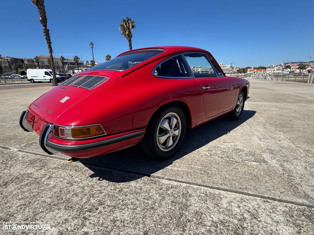 Porsche 911 Série F - 20