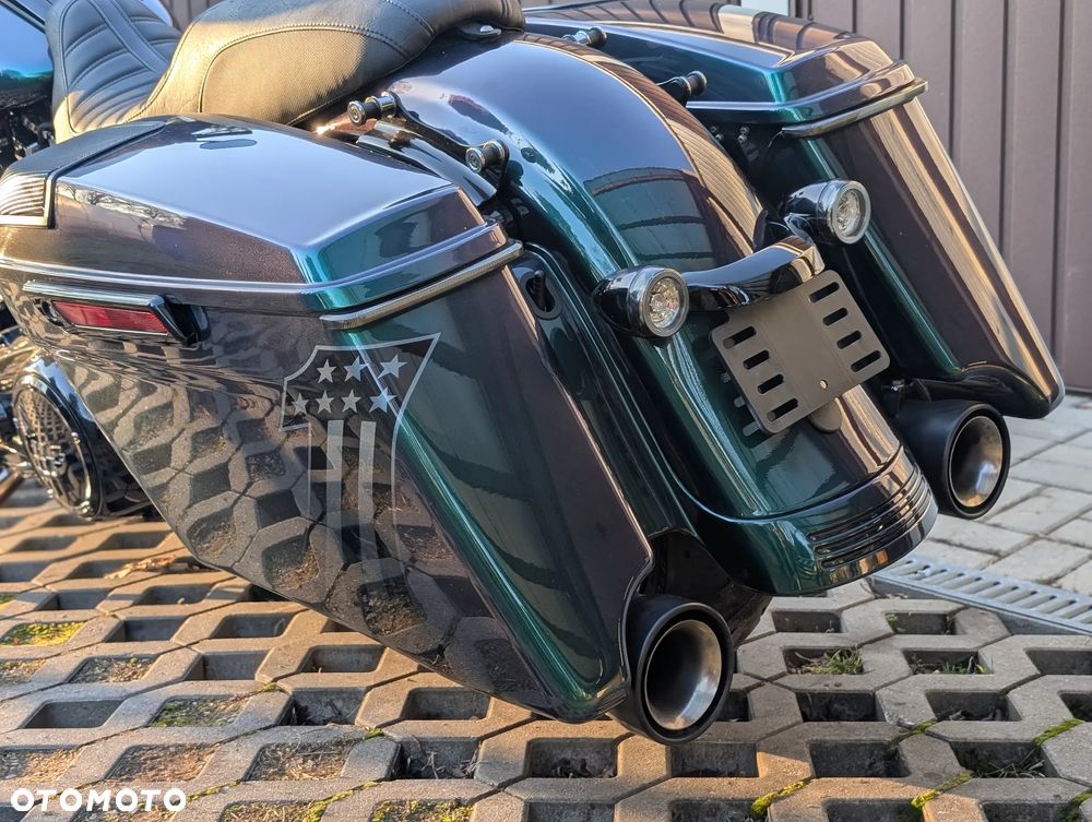 Harley-Davidson Touring Street Glide - 17