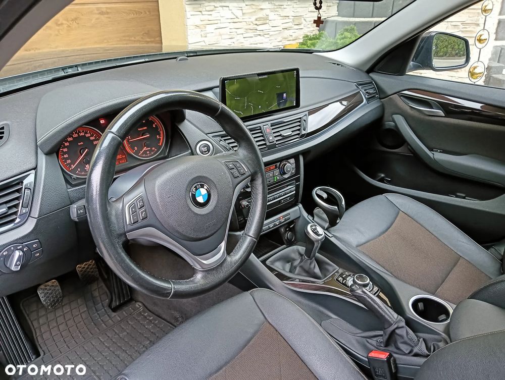 BMW X1 xDrive18d xLine - 9