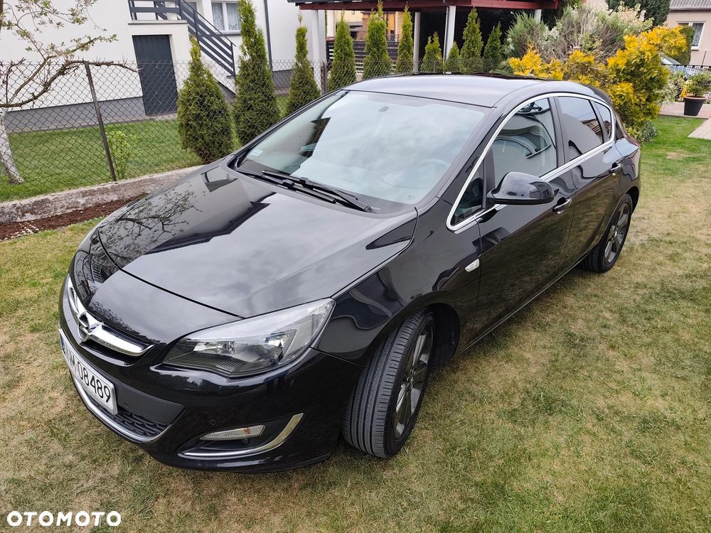 Opel Astra 1.4 T Cosmo - 4