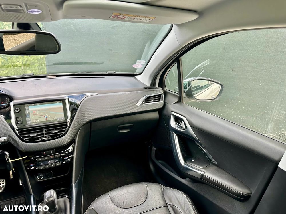 Peugeot 2008 - 11
