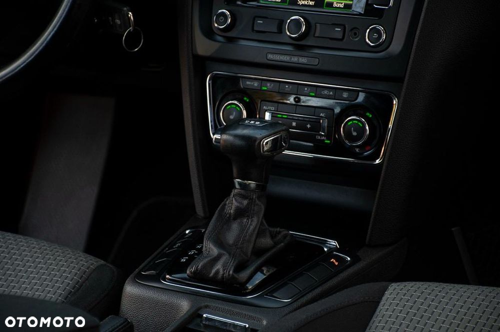 Skoda Superb 2.0 TDI DSG Ambition - 27