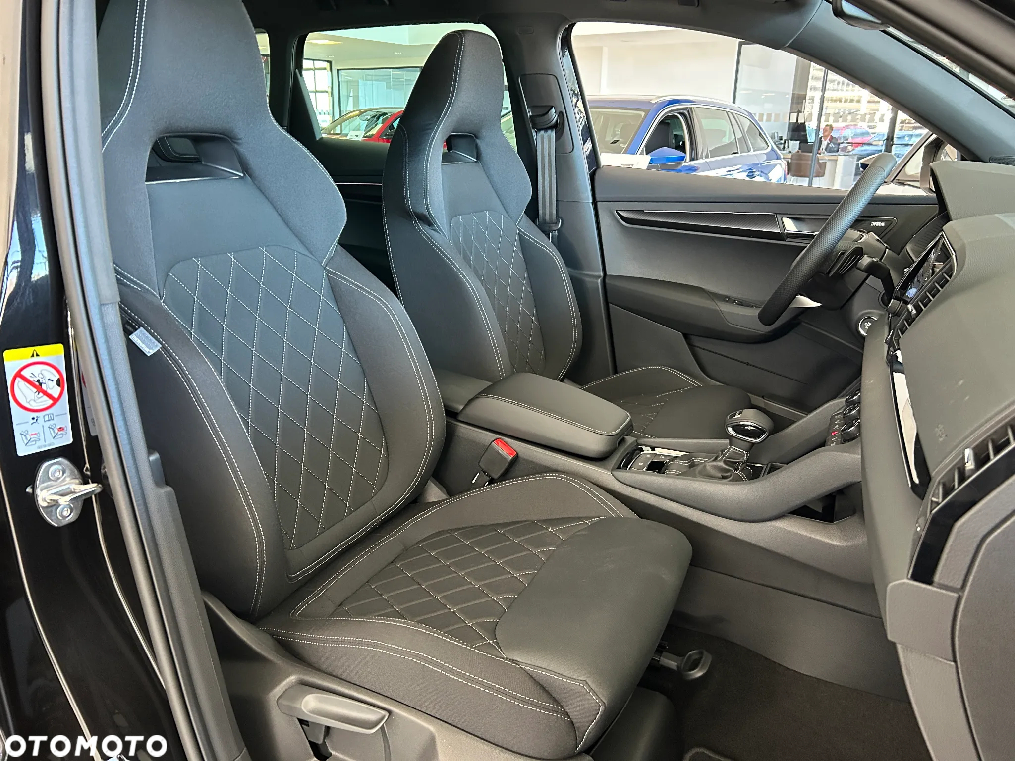 Skoda Karoq 1.5 TSI ACT Sportline DSG - 17