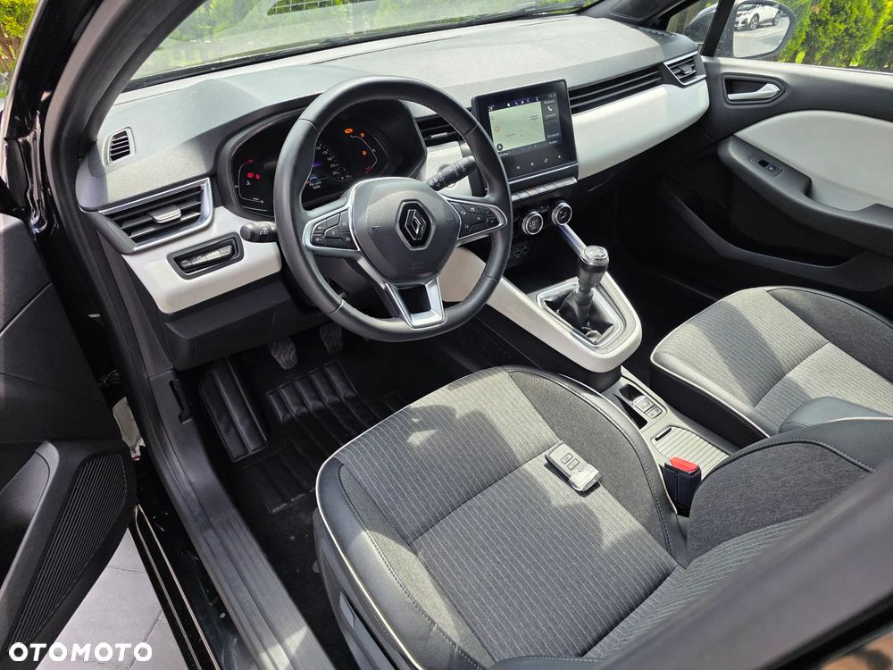 Renault Clio - 19