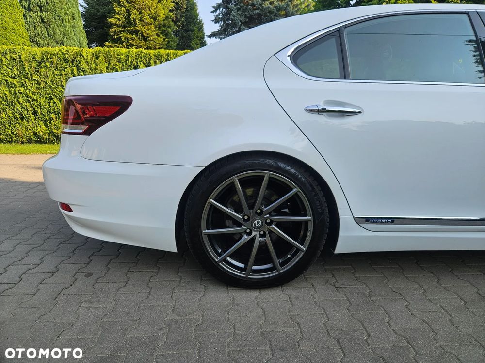 Lexus LS 600h F Sport - 6