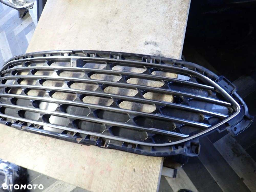 FORD KUGA MK3 TITANIUM GRILL ATRAPA LV4B-8200-GD - 2