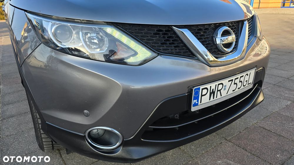 Nissan Qashqai 1.6 dCi Xtronic TEKNA+ - 4