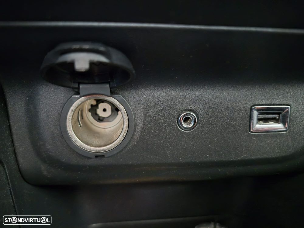 Citroën C3 1.2 PureTech Shine - 29