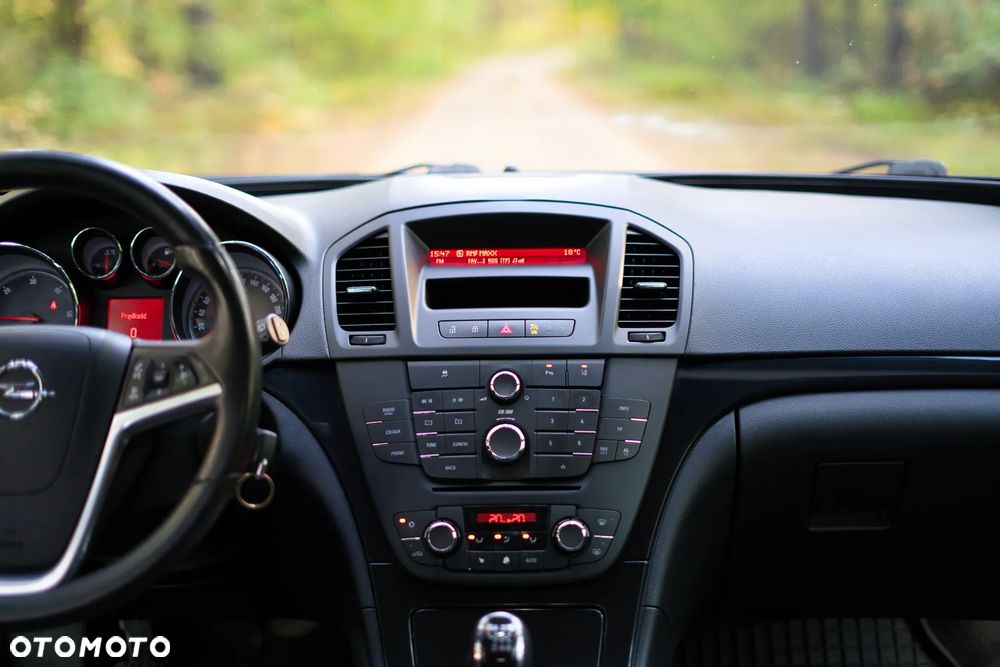 Opel Insignia - 16