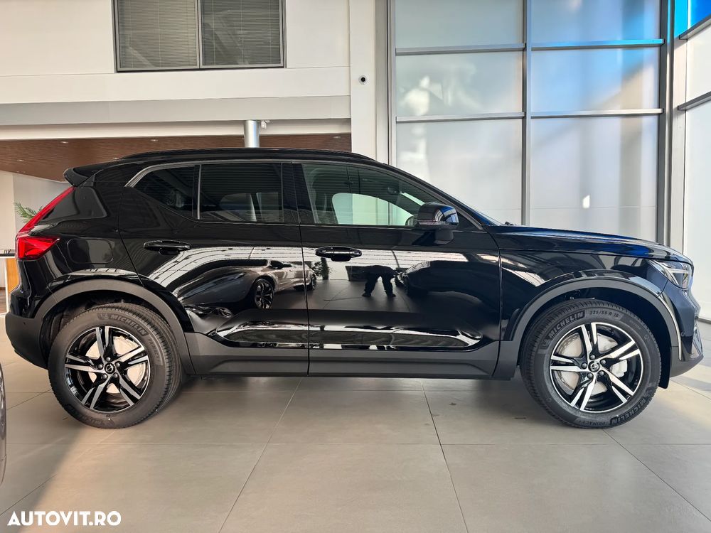 Volvo XC 40 B3 AT FWD MHEV Plus Dark - 4