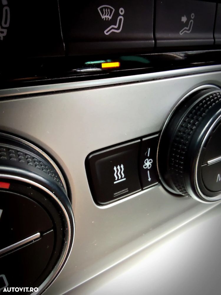 Volkswagen Passat Variant 2.0 TDI SCR DSG Comfortline - 21