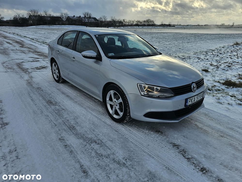 Volkswagen Jetta 1.6 TDI Trendline - 10