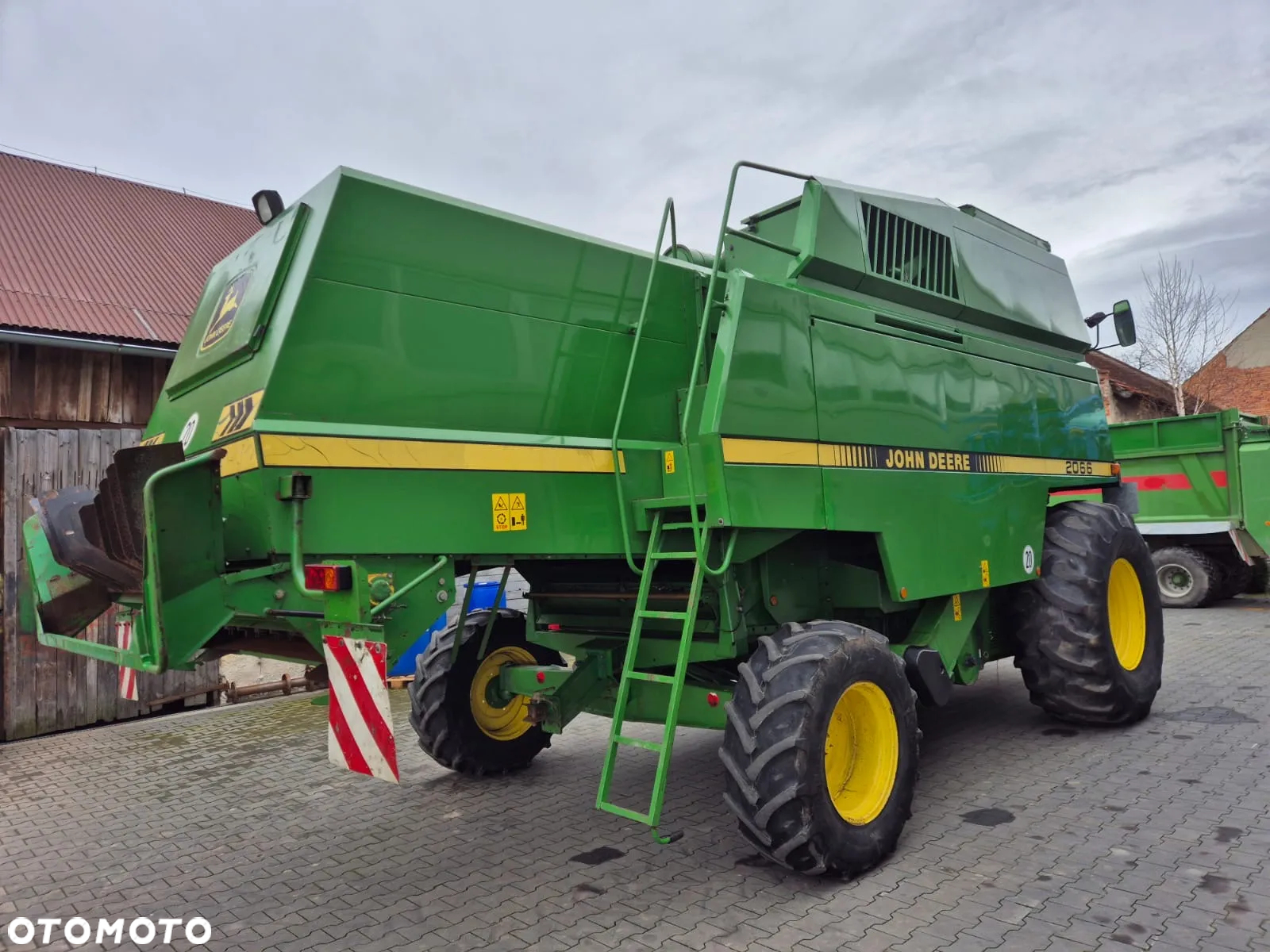 John Deere 2066 - 3
