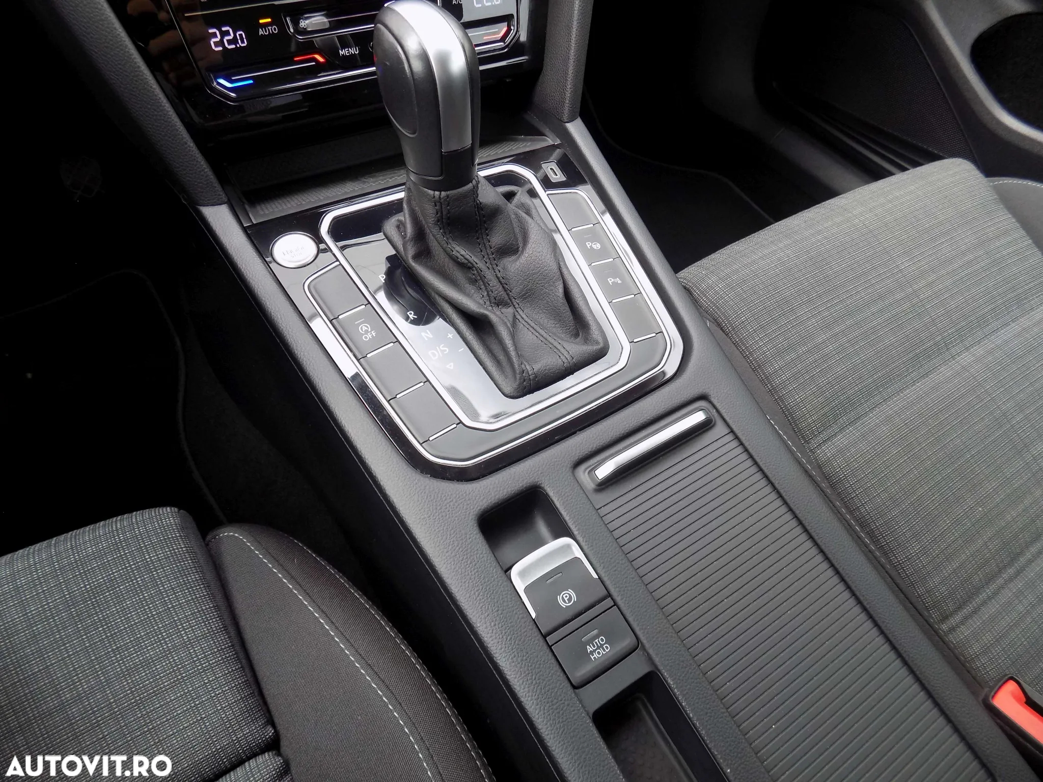 Volkswagen Passat Variant 2.0 TDI DSG Business - 22