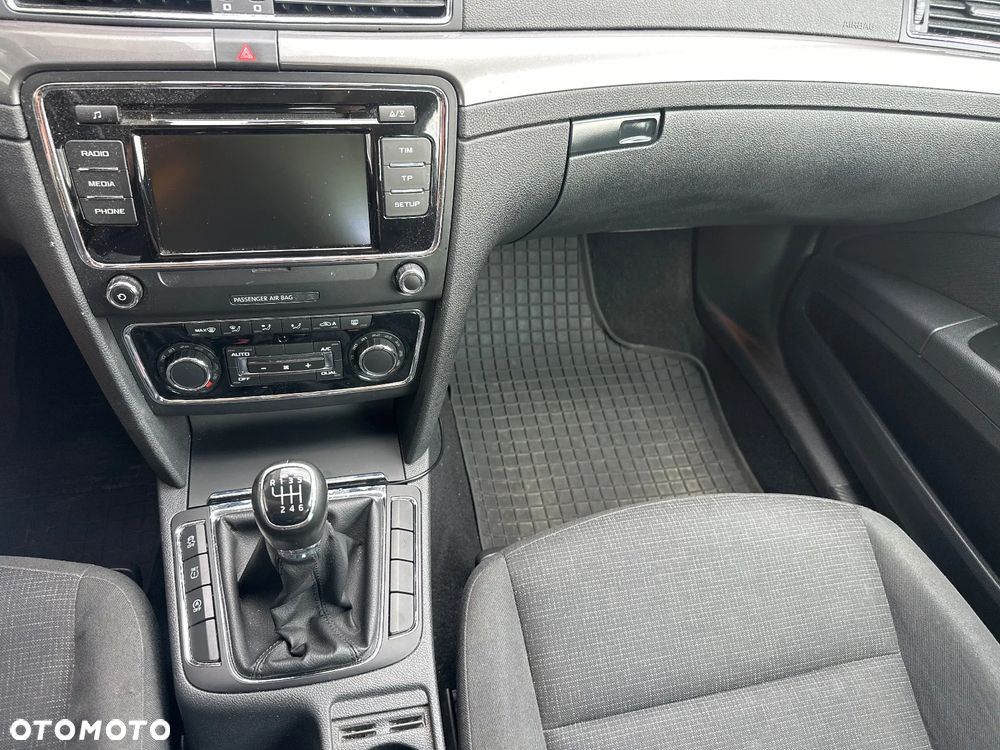 Skoda Superb 2.0 TDI Active - 25