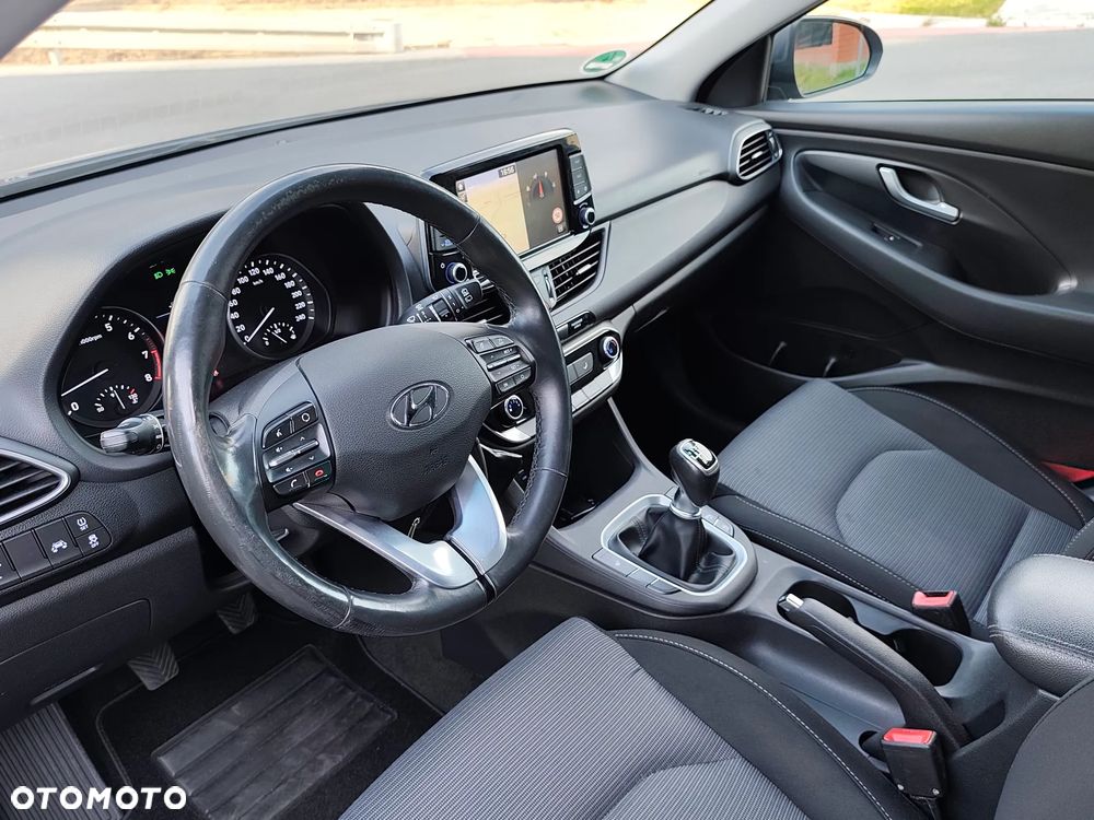 Hyundai i30 1.4 Premium - 6