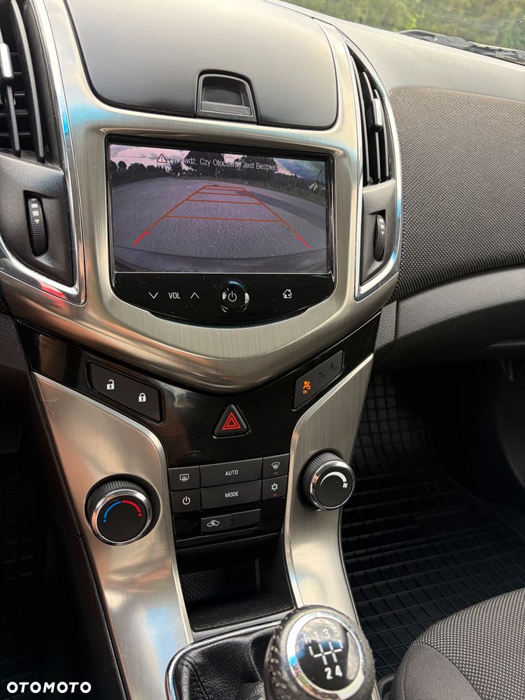 Chevrolet Cruze 1.6 LT+ - 27